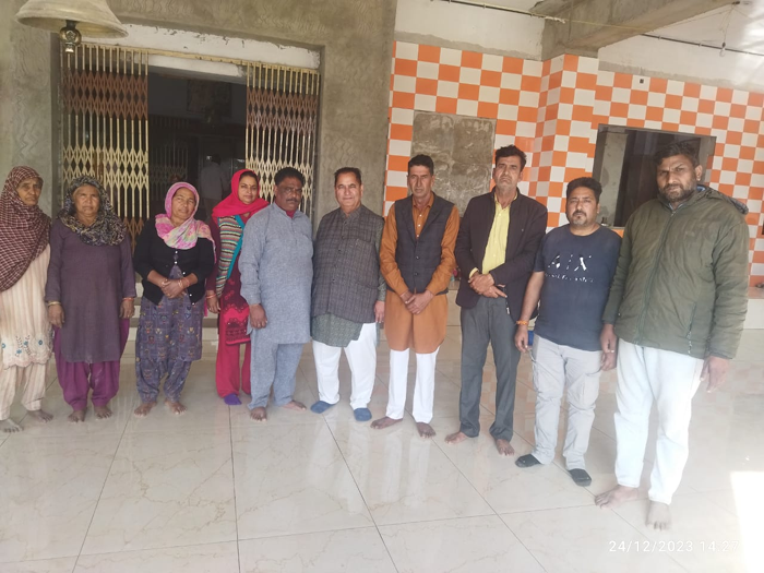 Today the meeting of Adarsh Social Welfare Society Punjab was held in village Kunail under the chairmanship of founder president Satish Kumar Soni.